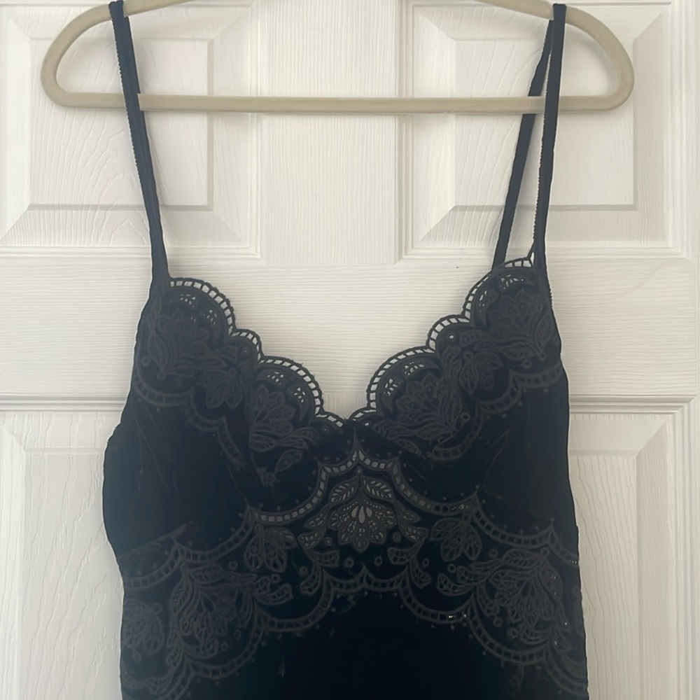 FARM Rio Richelieu Velvet Lace Dress.- Read Description! - Picture 4 of 7